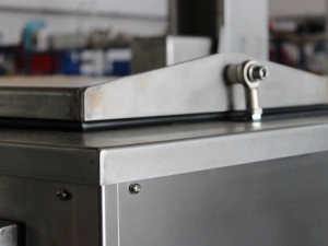 machine with lifting platform  DCM Ultrasonic