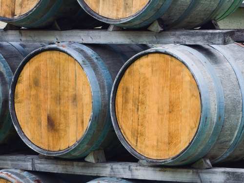 nettoyage des tonneaux de vin