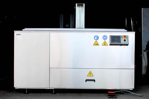 Ultrasonic cleaning machines for industrial applications